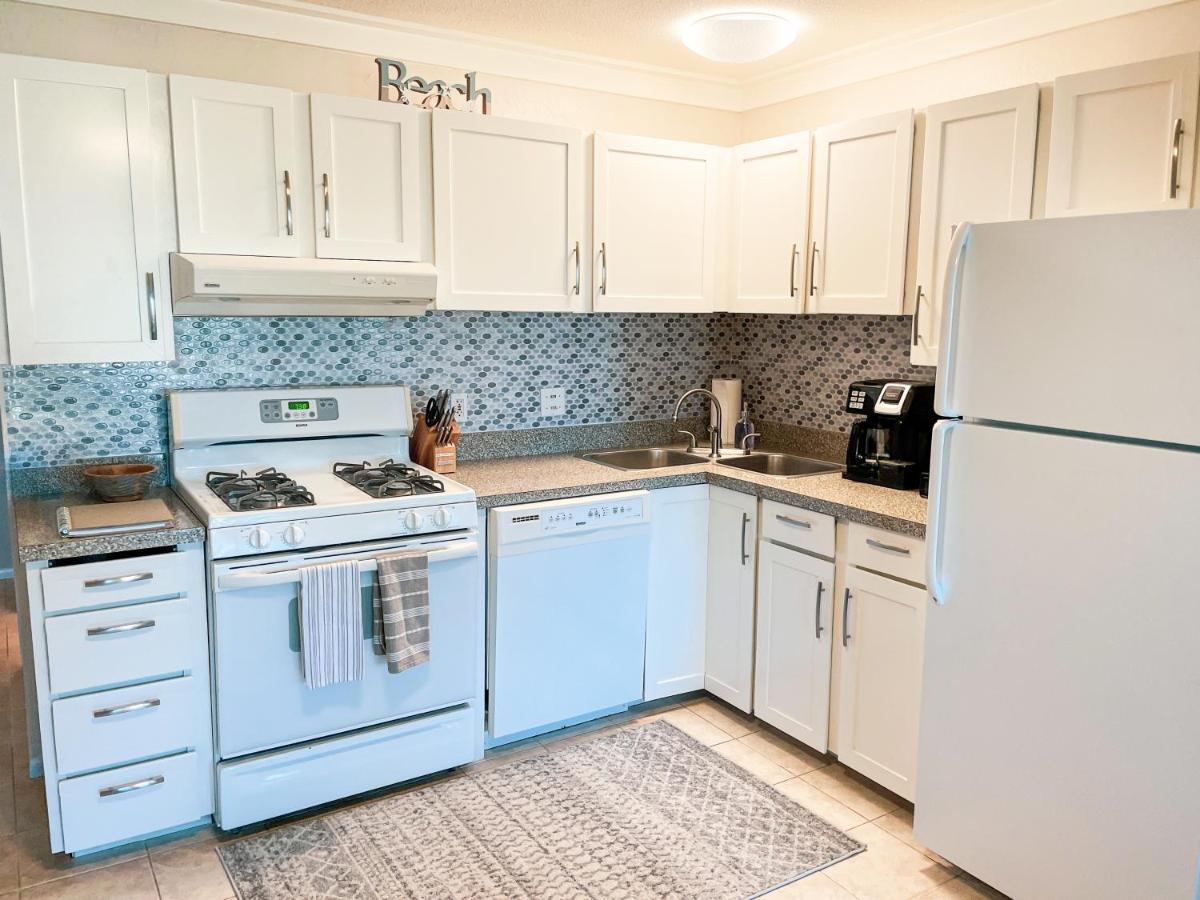 Molokai Island Retreat With Beautiful Ocean Views And Pool - Newly Remodeled! Διαμέρισμα Ualapue Εξωτερικό φωτογραφία